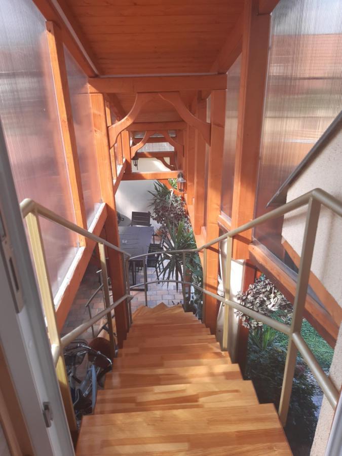 Boglarka Apartman Jula Exterior foto